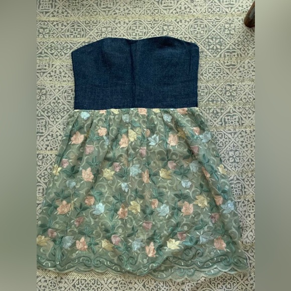 Isabelle Dunlop Clothing Strapless dress - Picture 1 of 1